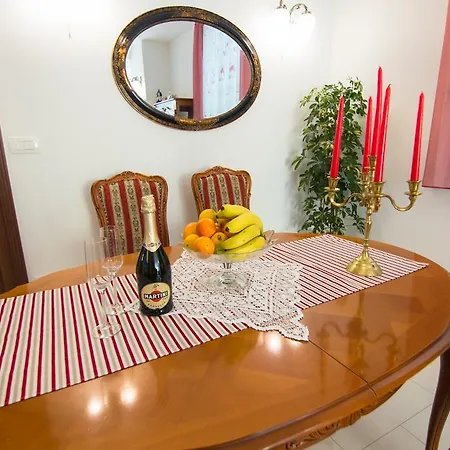 Apartment Vita Apartment Palit