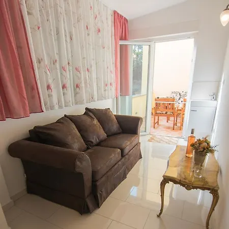 Apartment Vita شقة *